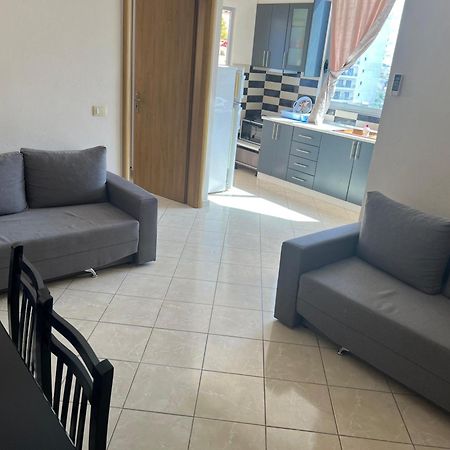 Tulipani Apartments Near Promenade Sarandë エクステリア 写真