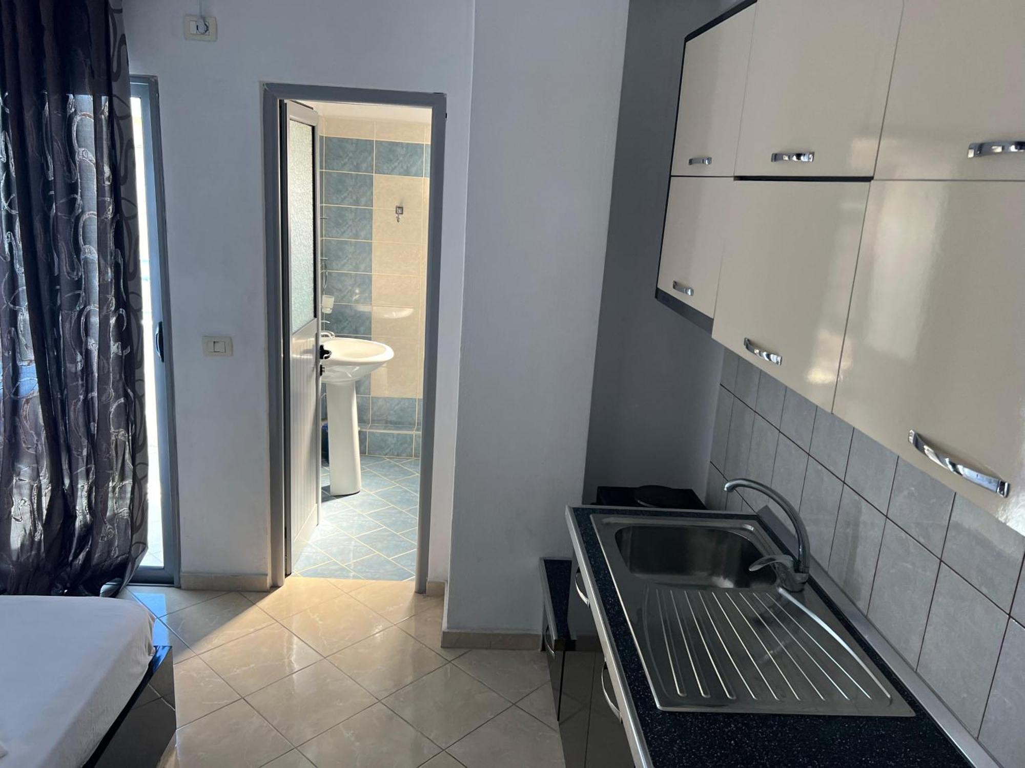 Tulipani Apartments Near Promenade Sarandë エクステリア 写真