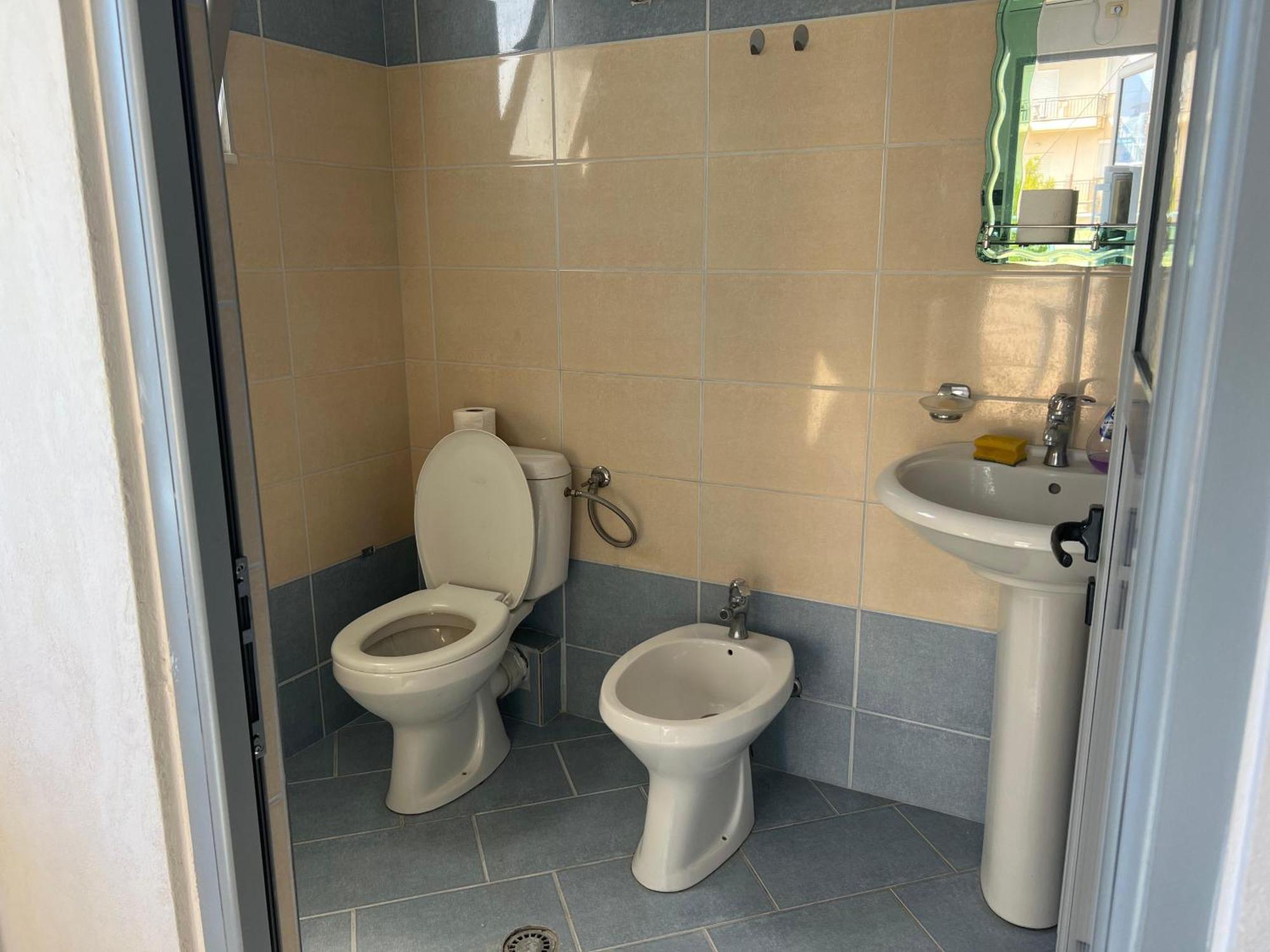 Tulipani Apartments Near Promenade Sarandë エクステリア 写真