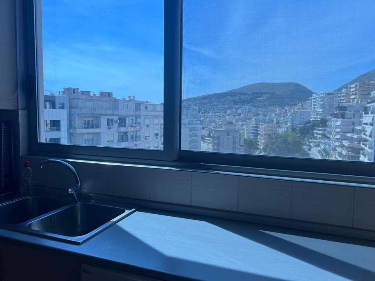 Tulipani Apartments Near Promenade Sarandë エクステリア 写真